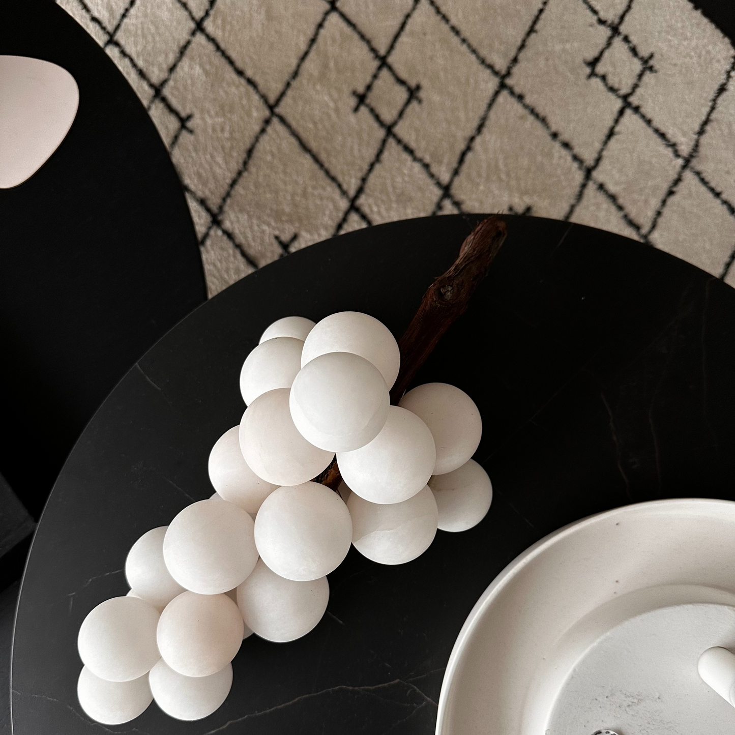 ALBAST GRAPES GIGANT